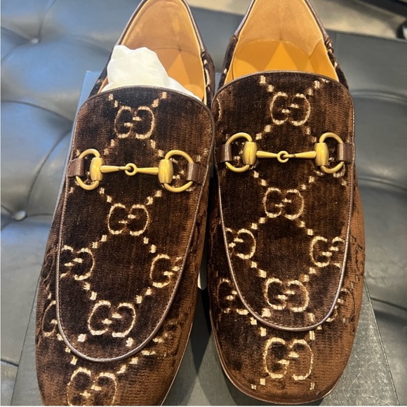 Gucci Men's Velvet Slip On Loafers. Brand new!
8 euro size and 9 US size - Picture 1 of 6